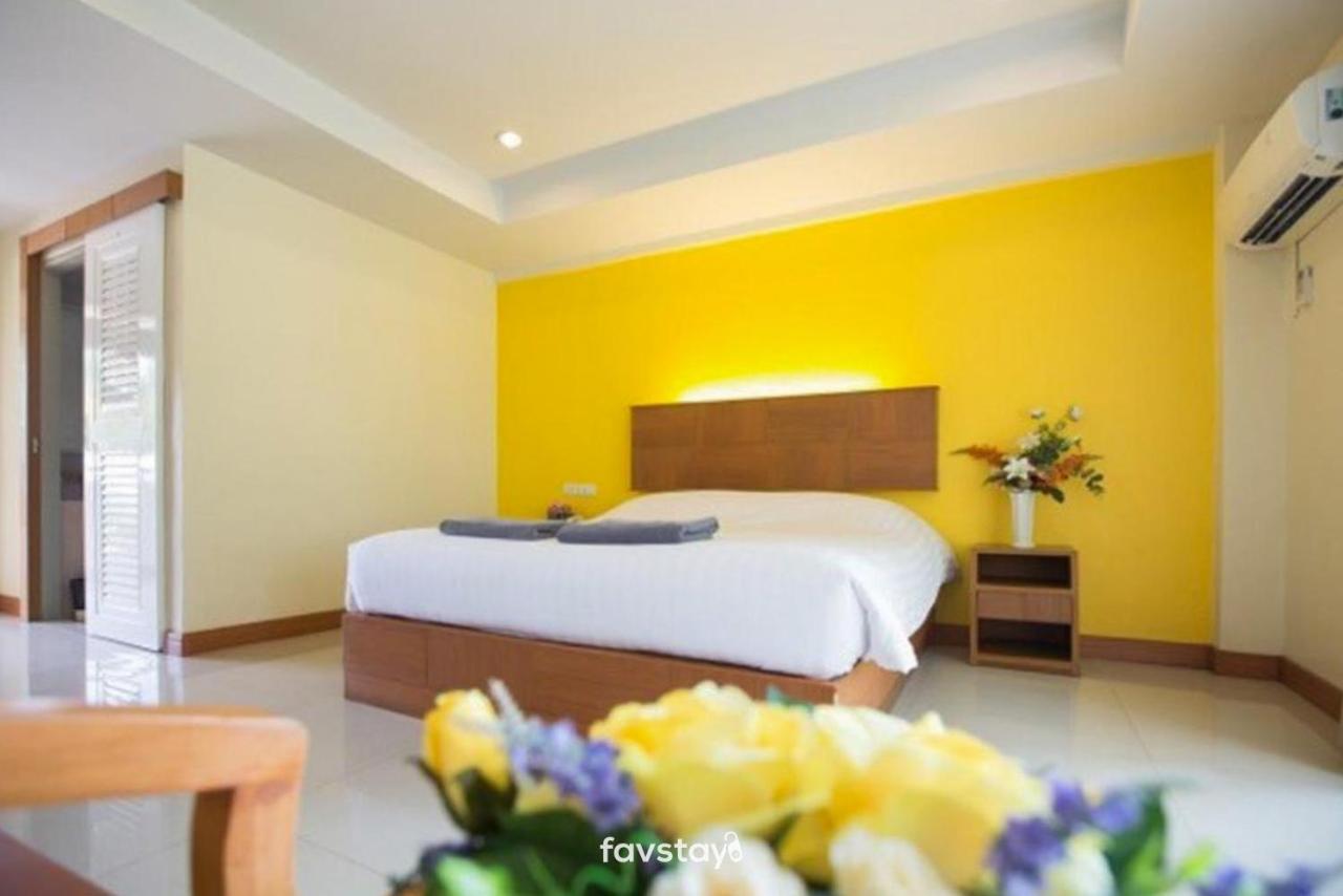 Twin Palms Suites And Residence Pattaya Exterior foto