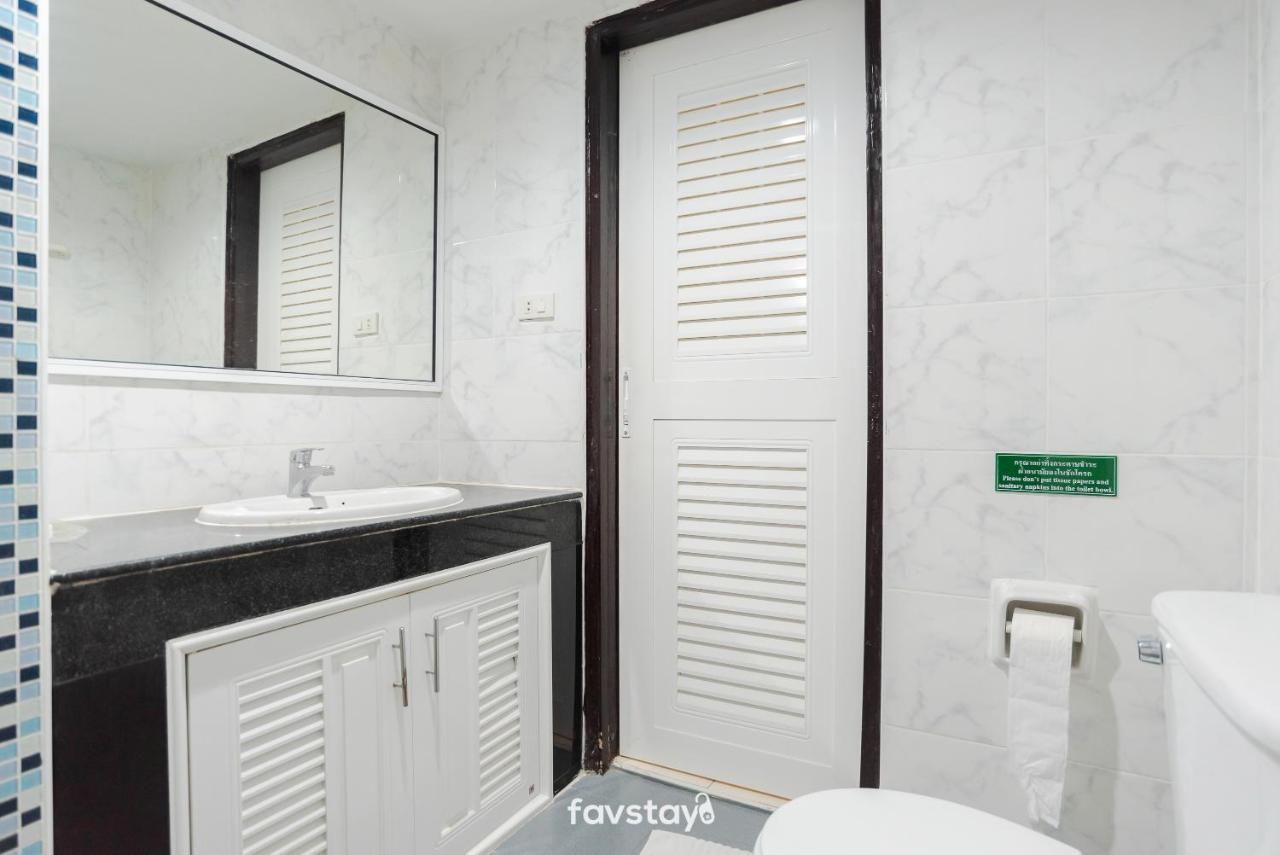 Twin Palms Suites And Residence Pattaya Exterior foto